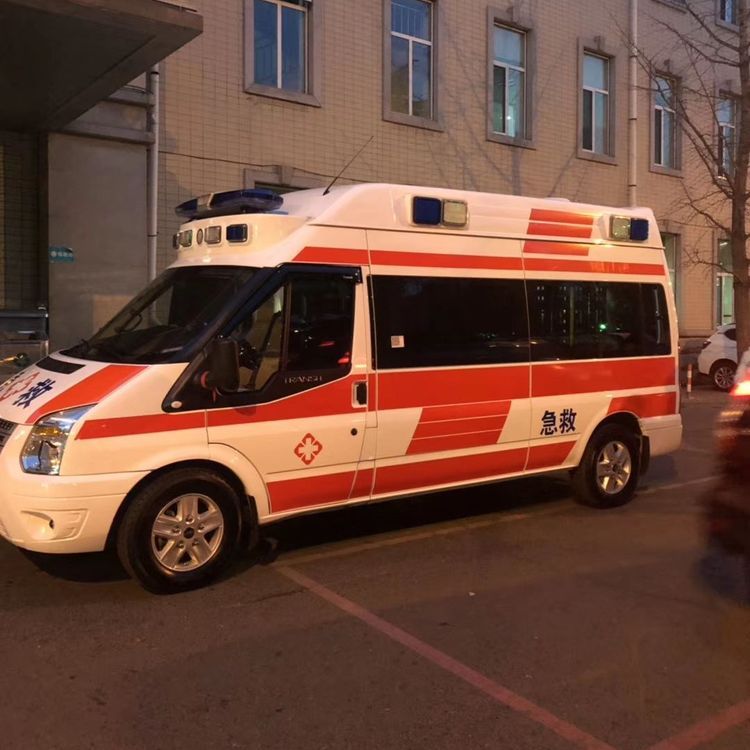巍山夜间租赁救护车护送病人转院：安全转运的 8 大核心注意事项